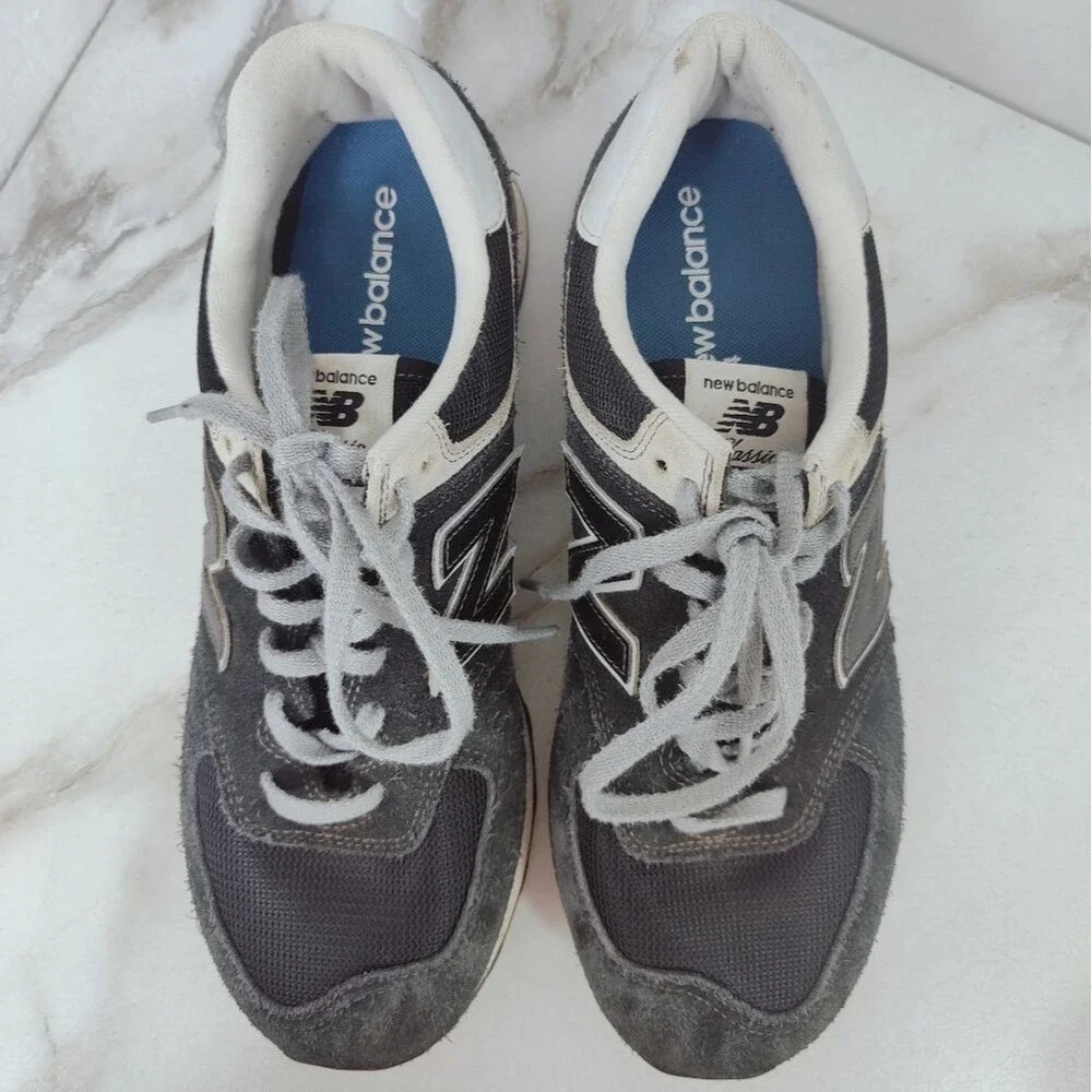 New Balance 574 Navy Suede Unisex Running Shoes Sneakers, Sz 9(M) 10.5(W)